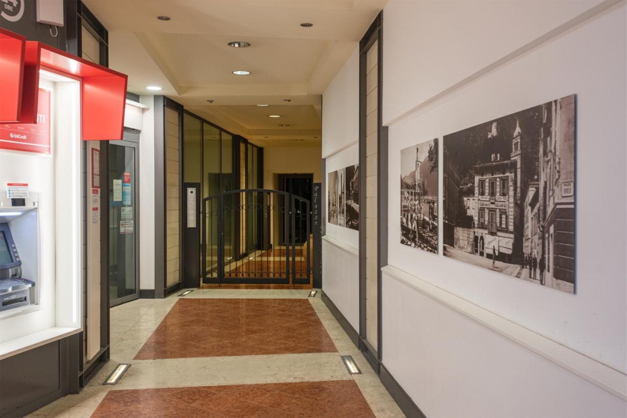 Ferienwohnung Attico La Rocca Riva del Garda Exterior foto